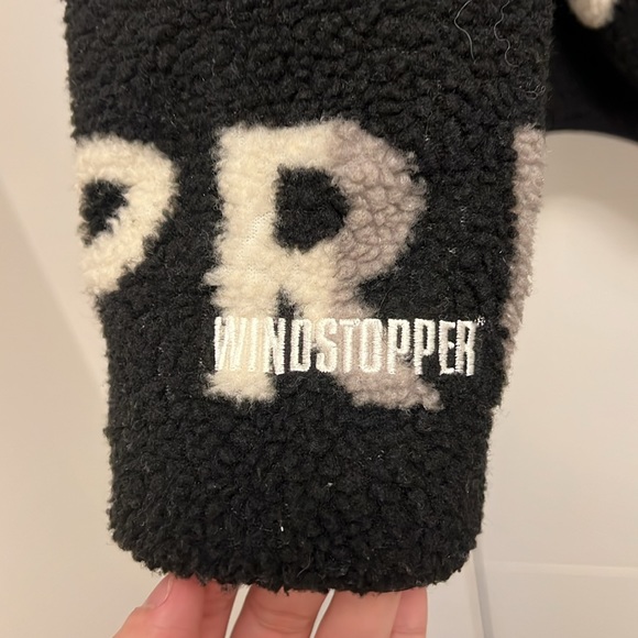 Supreme Reversible Logo Fleece Jacket - Picture 3 of 7